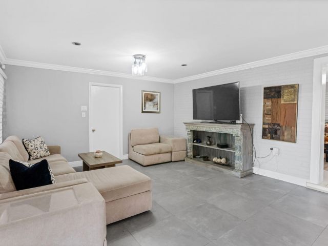 Продажа дома по адресу 1701 NE 63rd Court - фото 6489815