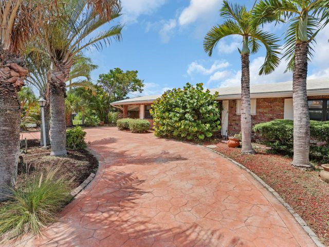 Продажа дома по адресу 1701 NE 63rd Court - фото 6489822