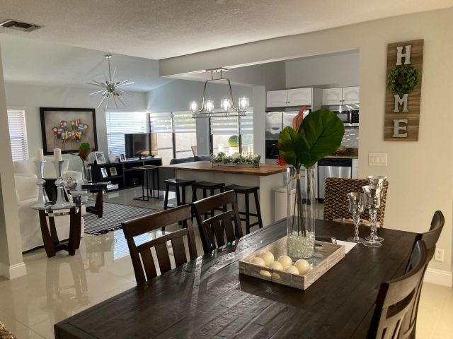 Продажа дома по адресу 7615 Solimar Circle - фото 6503421