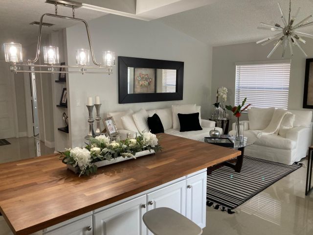 Продажа дома по адресу 7615 Solimar Circle - фото 6503423