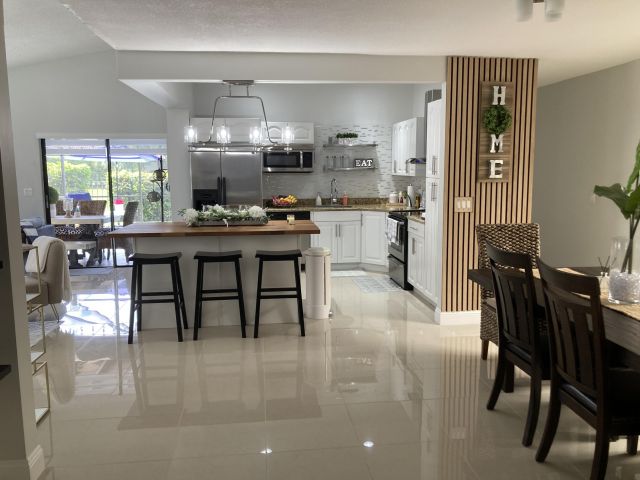 Продажа дома по адресу 7615 Solimar Circle - фото 6503426