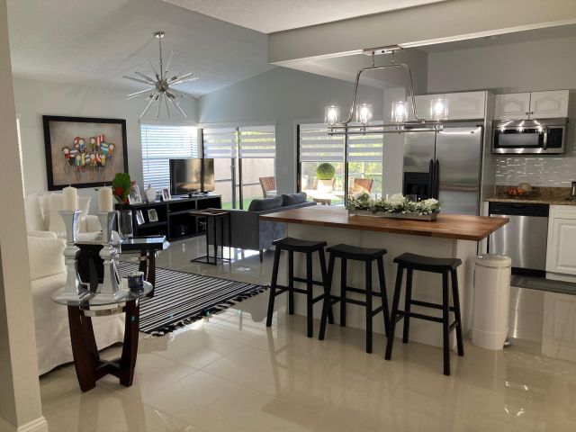 Продажа дома по адресу 7615 Solimar Circle - фото 6566640