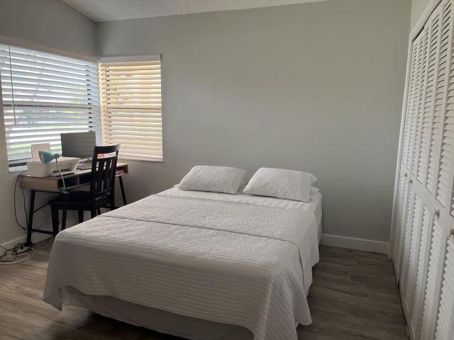 Продажа дома по адресу 7615 Solimar Circle - фото 6566646