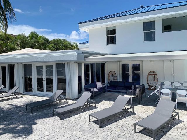 Продажа дома по адресу 1740 SE 7th Street - фото 6491852