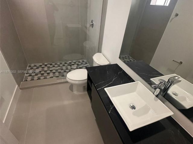 Дом в аренду по адресу 538 NW 17th Ave 0 - фото 7532468