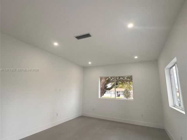 Дом в аренду по адресу 538 NW 17th Ave 0 - фото 7532472