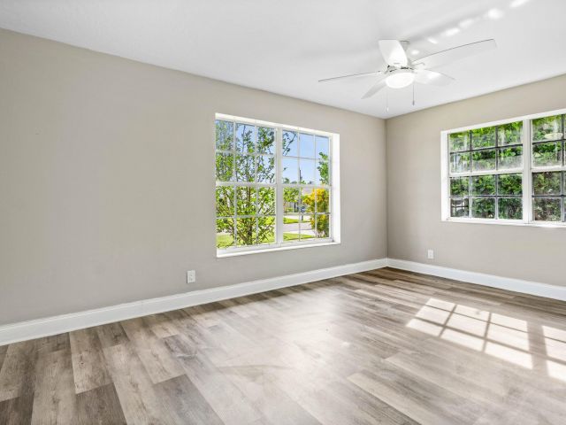 Продажа дома по адресу 602 Heron Drive - фото 6532784