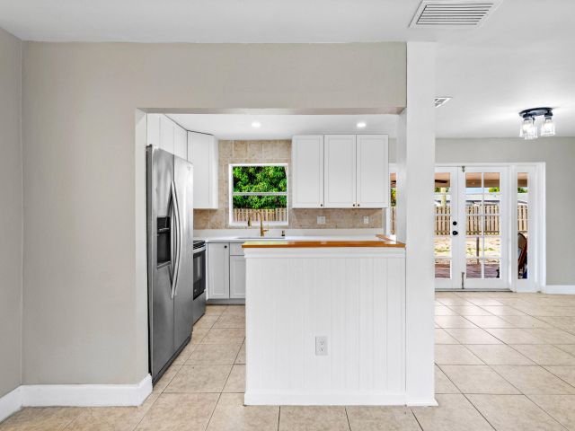 Продажа дома по адресу 602 Heron Drive - фото 6532788