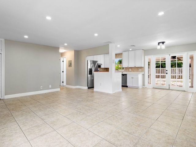 Продажа дома по адресу 602 Heron Drive - фото 6532791