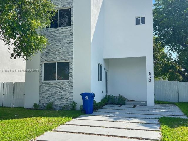 Дом в аренду по адресу 532 NW 17th Ave 0 - фото 7532203