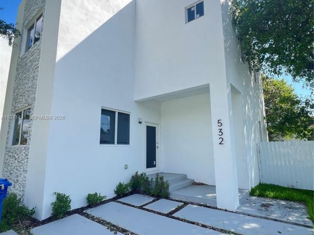 Дом в аренду по адресу 532 NW 17th Ave 0 - фото 7532204