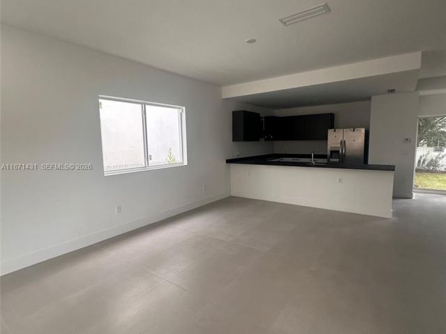 Дом в аренду по адресу 532 NW 17th Ave 0 - фото 7532206