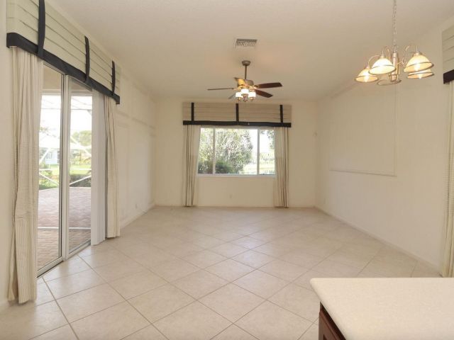 Дом в аренду по адресу 9183 Bay Point Circle - фото 6506630