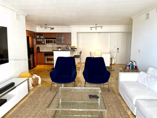 Продажа квартиры #604 - фото 6493396