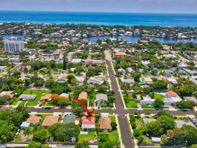 Дом в аренду по адресу 830 SE 3rd Avenue - фото 6505213