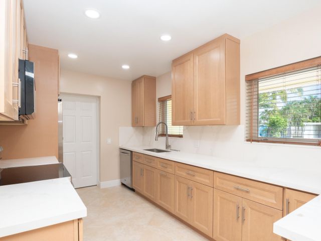 Дом в аренду по адресу 374 Linda Lane - фото 6533688