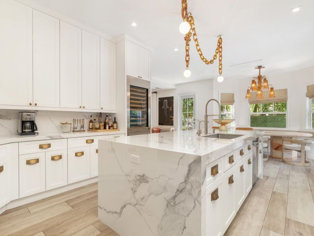 Продажа дома по адресу 140 Edmor Road - фото 6506520