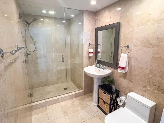 Квартира в аренду номер3811 - фото 6550511