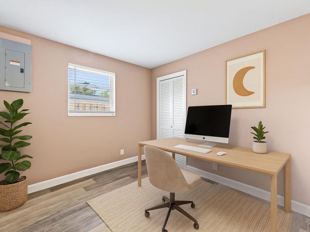 Дом в аренду по адресу 3717 Pinewood Avenue - фото 6506552