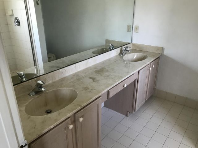 Дом в аренду по адресу 6109 Reynolds Street - фото 6506596