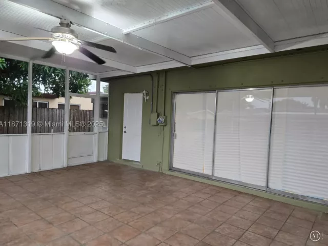 Продажа дома по адресу 6751 Meade St - фото 8052074
