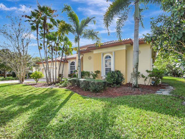 Продажа дома по адресу 8123 Woodslanding Trail - фото 6506614