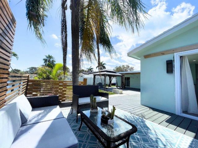 Дом в аренду по адресу 1710 SW 6th Avenue - фото 6493067