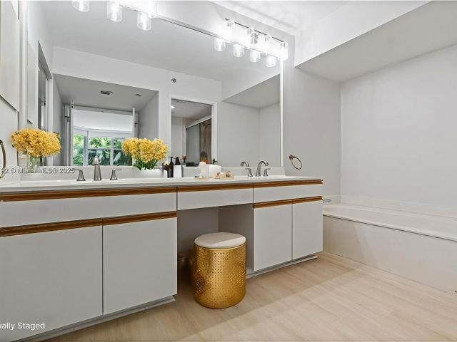 Продажа квартиры #215 - фото 7457872