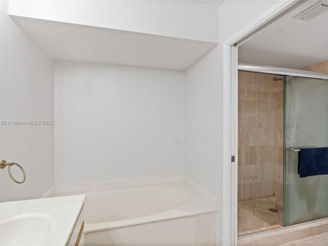 Продажа квартиры #215 - фото 7457874