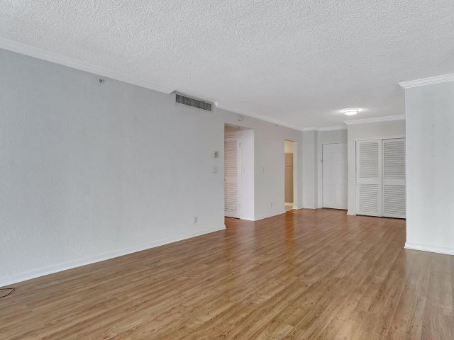 Продажа квартиры #1108 - фото 6496097