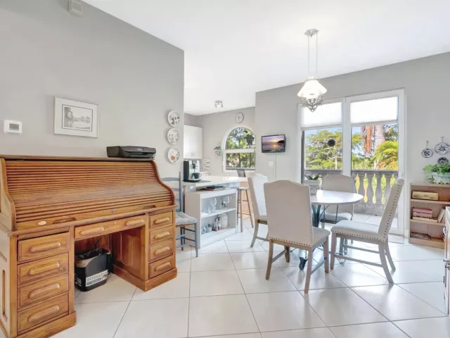 Продажа дома по адресу 1776 Bay Drive - фото 8893994