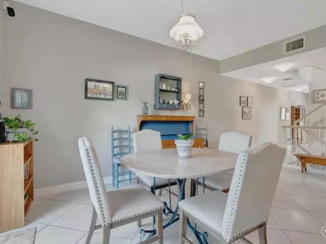 Продажа дома по адресу 1776 Bay Drive - фото 8893996