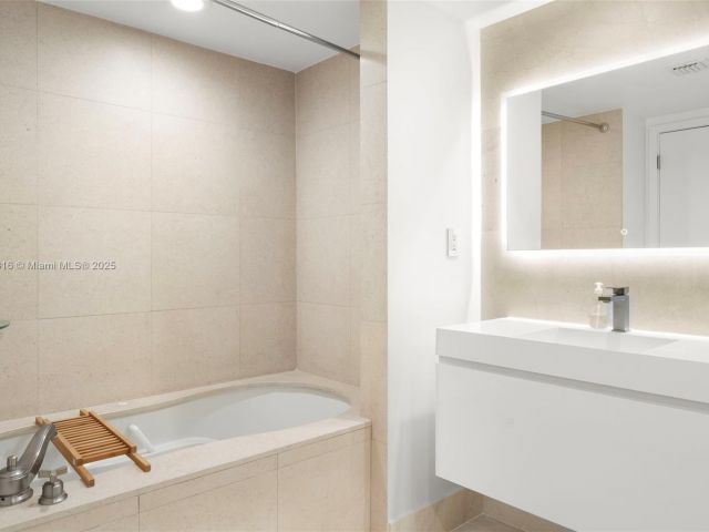 Продажа квартиры #Door1409 (deed 1401) - фото 7262648