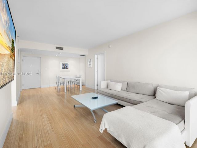 Продажа квартиры #Door1409 (deed 1401) - фото 7262659