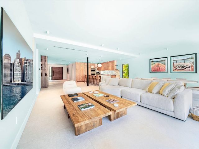 Продажа дома по адресу 7610 Bayside Lane - фото 6504298