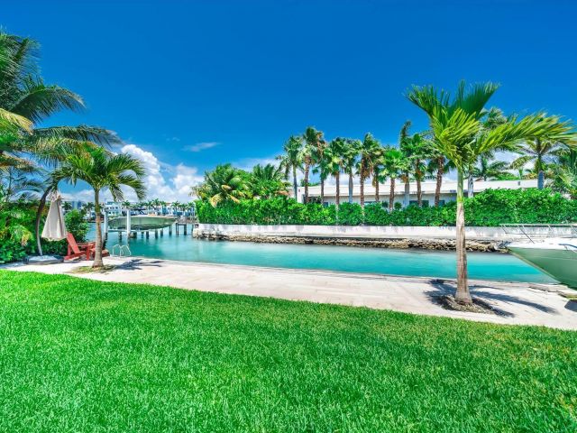 Продажа дома по адресу 7610 Bayside Lane - фото 6504307