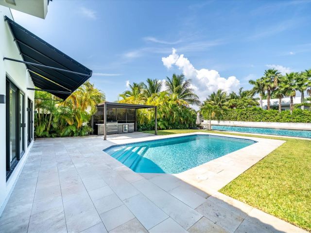 Продажа дома по адресу 7610 Bayside Lane - фото 6504313