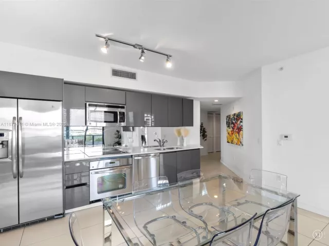 Продажа квартиры #802 - фото 6495457