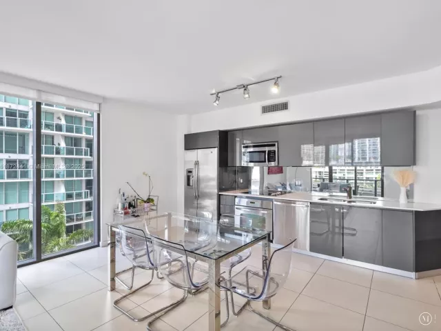 Продажа квартиры #802 - фото 6495459