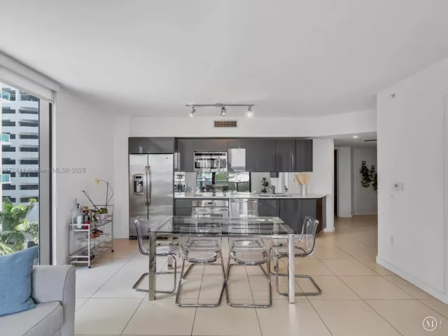 Продажа квартиры #802 - фото 6495452