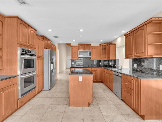 Продажа дома по адресу 7222 Carmel Court - фото 6503920