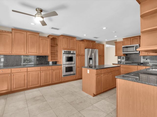 Продажа дома по адресу 7222 Carmel Court - фото 6503922