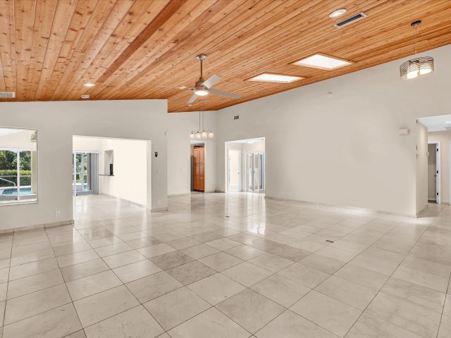 Продажа дома по адресу 7222 Carmel Court - фото 6503927