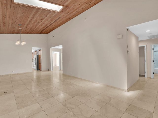 Продажа дома по адресу 7222 Carmel Court - фото 6503929