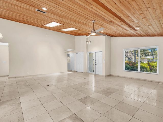 Продажа дома по адресу 7222 Carmel Court - фото 6503931