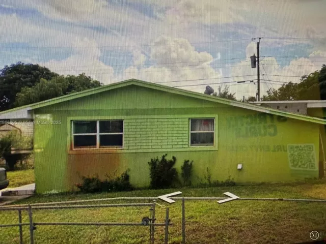 Продажа дома по адресу 3600 NW 210th Ter - фото 7593684