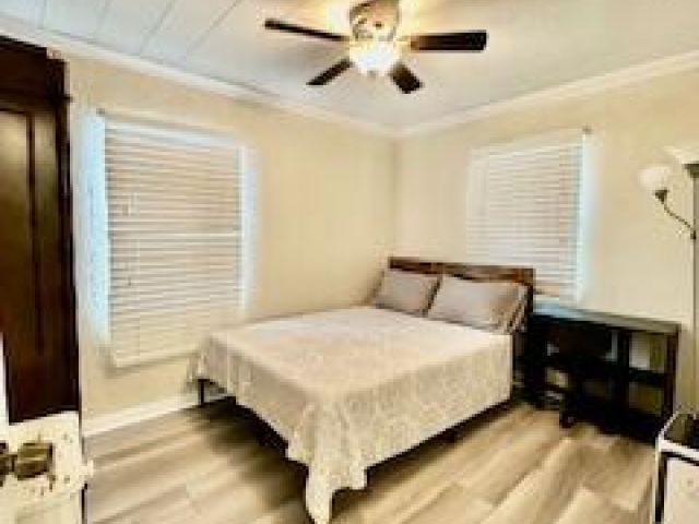 Продажа дома по адресу 304 SE 3rd Avenue - фото 6505029