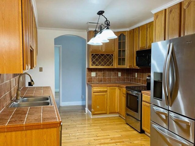 Дом в аренду по адресу 1775 SW 8th Street - фото 6503914