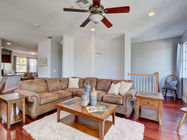 Дом в аренду по адресу 290 NE 5th Avenue 1 - фото 6505022