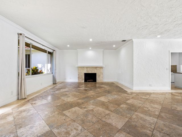 Дом в аренду по адресу 247 Plymouth Road - фото 6506385